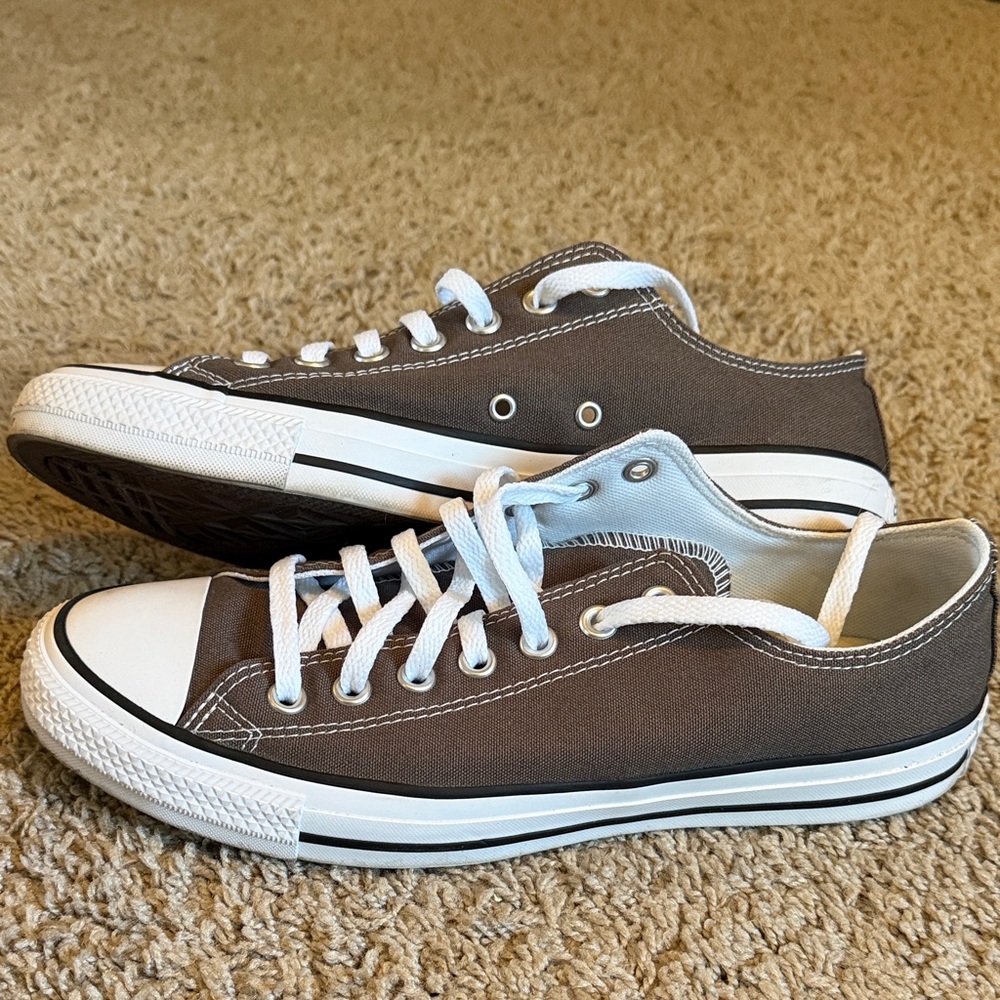 Converse Unisex Chuck Taylor Low Top Sneakers - Charcoal & White - Picture 2 of 6